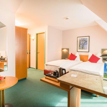 Plaza Inn Blankenburg Ditzingen, Sure Hotel Collection Екстериор снимка