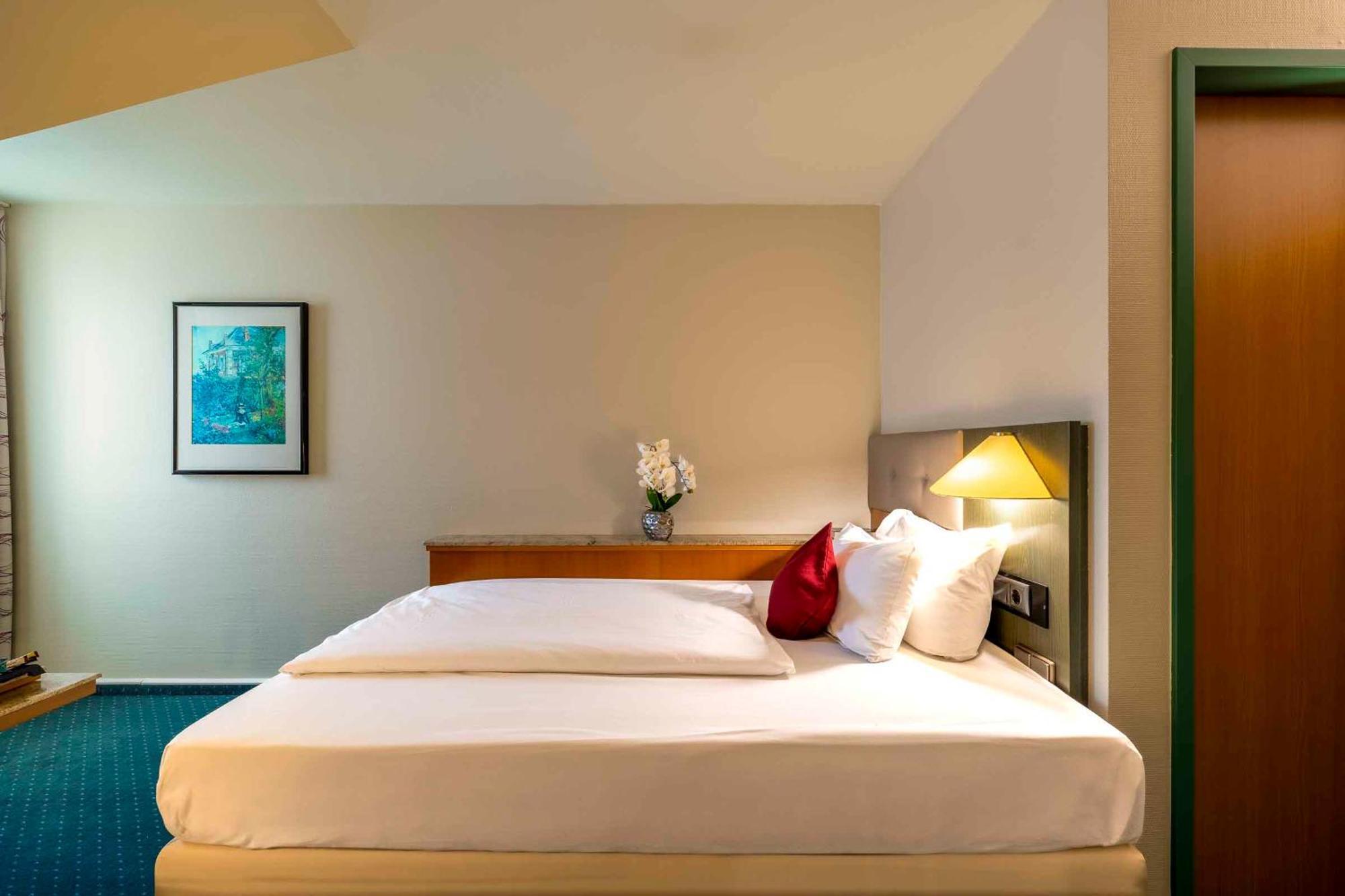 Plaza Inn Blankenburg Ditzingen, Sure Hotel Collection Екстериор снимка