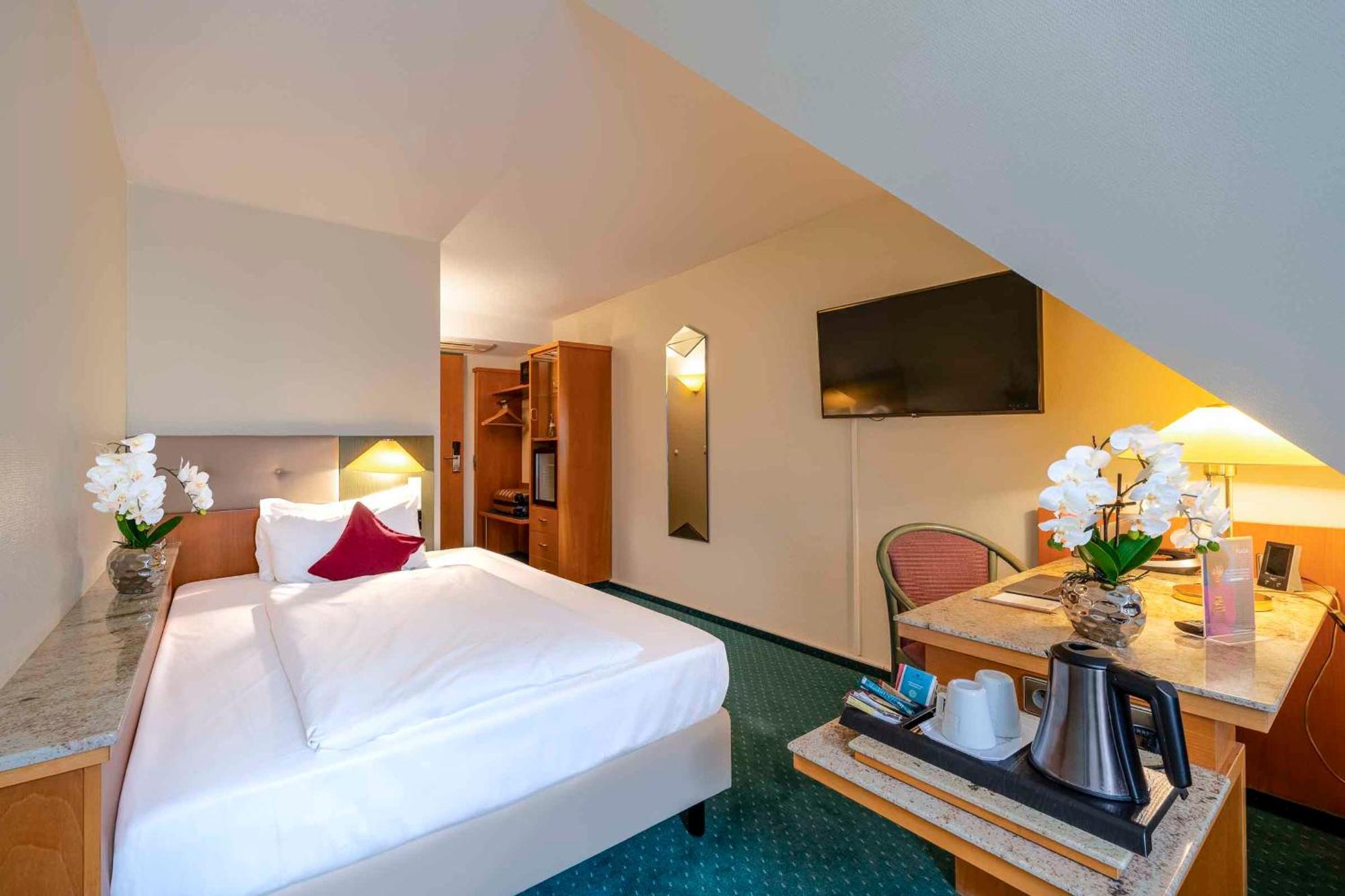 Plaza Inn Blankenburg Ditzingen, Sure Hotel Collection Екстериор снимка
