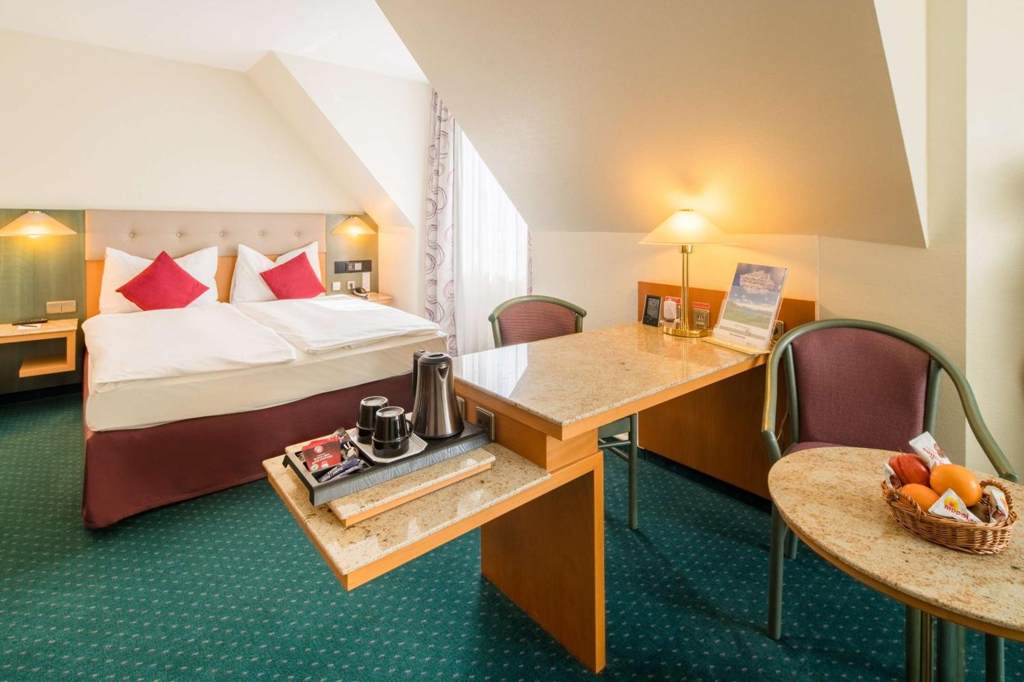 Plaza Inn Blankenburg Ditzingen, Sure Hotel Collection Екстериор снимка