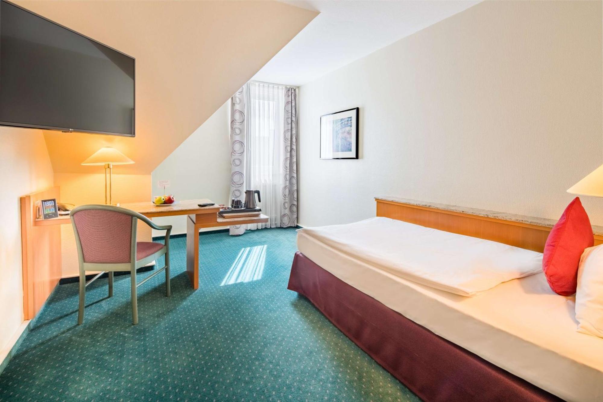 Plaza Inn Blankenburg Ditzingen, Sure Hotel Collection Екстериор снимка